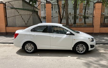 Chevrolet Aveo III, 2012 год, 990 000 рублей, 4 фотография