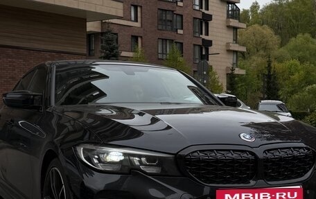 BMW 3 серия, 2019 год, 3 200 000 рублей, 2 фотография