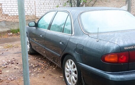 Hyundai Sonata III рестайлинг, 1994 год, 400 000 рублей, 2 фотография