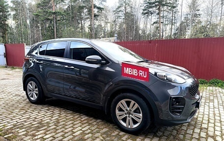 KIA Sportage IV рестайлинг, 2018 год, 2 150 000 рублей, 3 фотография