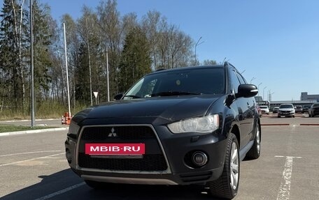 Mitsubishi Outlander III рестайлинг 3, 2011 год, 1 030 000 рублей, 4 фотография