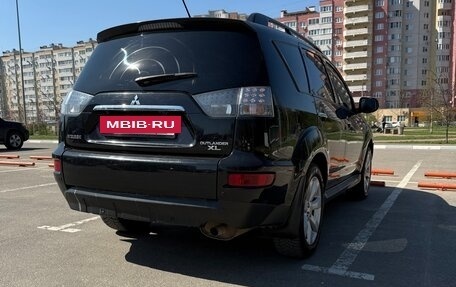 Mitsubishi Outlander III рестайлинг 3, 2011 год, 1 030 000 рублей, 2 фотография