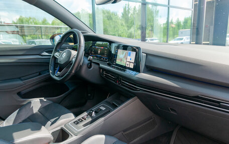 Volkswagen Golf R, 2021 год, 6 300 000 рублей, 10 фотография