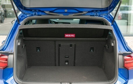 Volkswagen Golf R, 2021 год, 6 300 000 рублей, 8 фотография