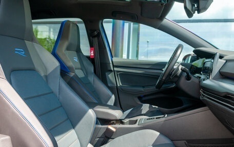 Volkswagen Golf R, 2021 год, 6 300 000 рублей, 9 фотография