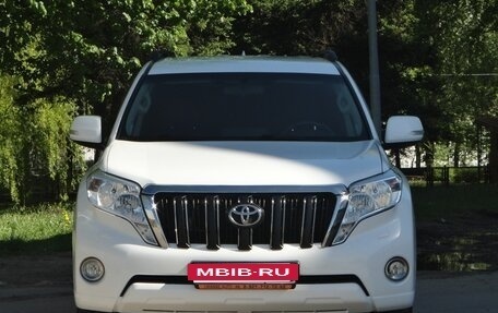 Toyota Land Cruiser Prado 150 рестайлинг 2, 2017 год, 4 250 000 рублей, 2 фотография