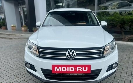 Volkswagen Tiguan I, 2015 год, 1 495 000 рублей, 3 фотография
