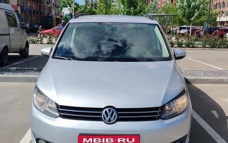 Volkswagen Touran III, 2011 год, 1 100 000 рублей, 3 фотография