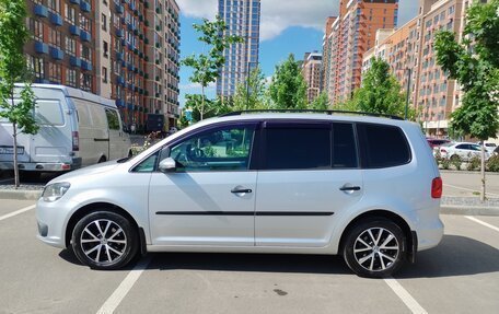 Volkswagen Touran III, 2011 год, 1 100 000 рублей, 5 фотография