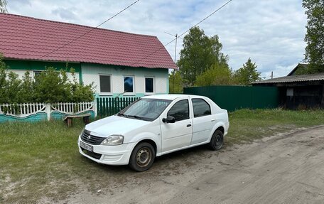 Renault Logan I, 2015 год, 235 000 рублей, 2 фотография
