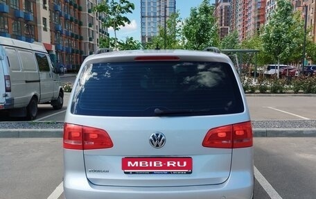 Volkswagen Touran III, 2011 год, 1 100 000 рублей, 7 фотография