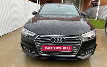 Audi A4, 2018 год, 2 390 000 рублей, 3 фотография