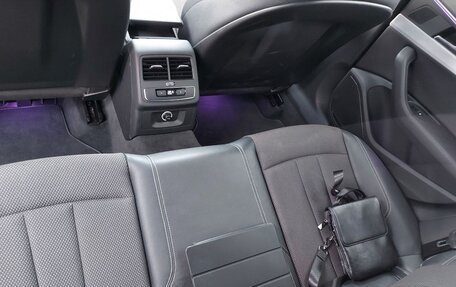 Audi A4, 2018 год, 2 390 000 рублей, 10 фотография