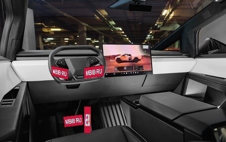 Tesla Cybertruck, 2024 год, 16 000 000 рублей, 3 фотография