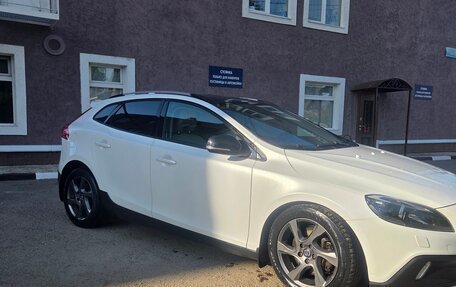 Volvo V40 Cross Country I, 2015 год, 2 120 000 рублей, 2 фотография
