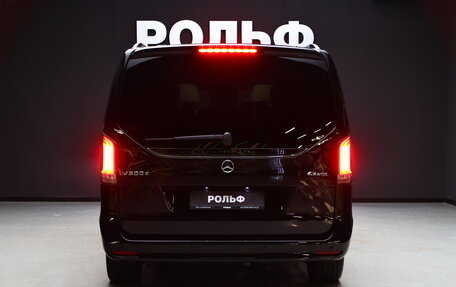 Mercedes-Benz V-Класс, 2024 год, 14 700 000 рублей, 4 фотография