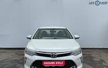 Toyota Camry, 2017 год, 2 118 000 рублей, 2 фотография