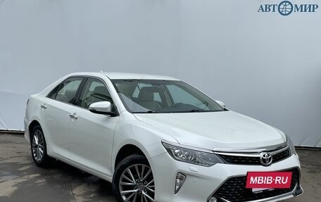 Toyota Camry, 2017 год, 2 118 000 рублей, 3 фотография