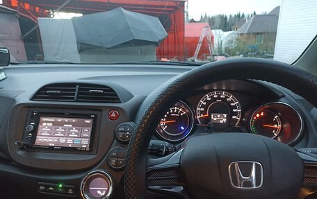 Honda Fit Shuttle I рестайлинг, 2011 год, 1 200 000 рублей, 2 фотография