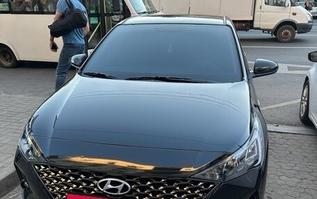 Hyundai Solaris II рестайлинг, 2021 год, 1 720 000 рублей, 3 фотография
