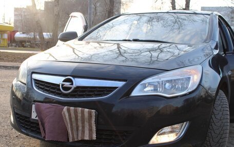 Opel Astra J, 2011 год, 580 000 рублей, 2 фотография
