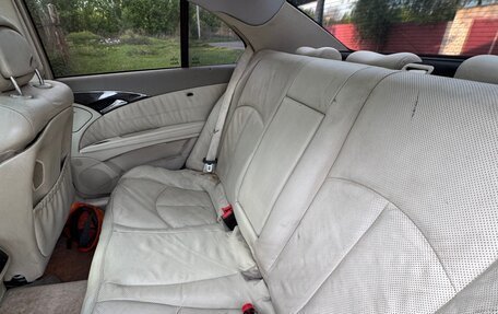 Mercedes-Benz E-Класс, 2004 год, 730 000 рублей, 4 фотография