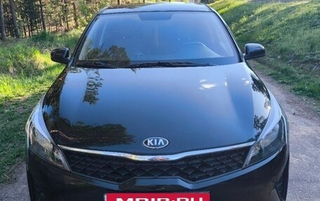 KIA Rio IV, 2020 год, 1 550 000 рублей, 3 фотография
