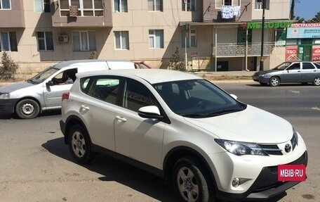 Toyota RAV4, 2014 год, 1 900 000 рублей, 2 фотография