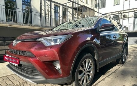 Toyota RAV4, 2018 год, 2 600 000 рублей, 2 фотография