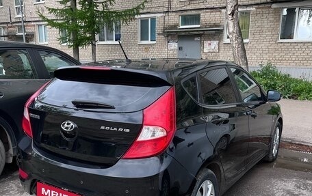 Hyundai Solaris II рестайлинг, 2013 год, 900 000 рублей, 3 фотография