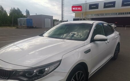 KIA Optima IV, 2019 год, 1 750 000 рублей, 2 фотография