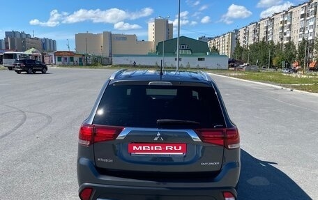 Mitsubishi Outlander III рестайлинг 3, 2015 год, 2 020 000 рублей, 5 фотография