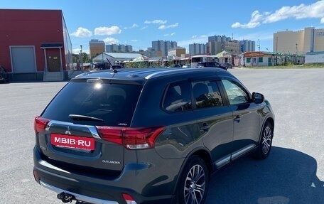 Mitsubishi Outlander III рестайлинг 3, 2015 год, 2 020 000 рублей, 4 фотография