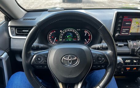 Toyota RAV4, 2020 год, 3 800 000 рублей, 2 фотография