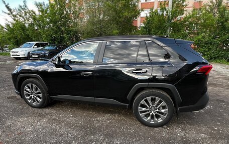 Toyota RAV4, 2020 год, 3 800 000 рублей, 4 фотография