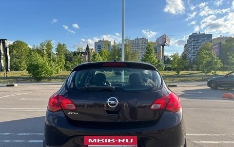 Opel Astra J, 2014 год, 1 100 000 рублей, 4 фотография