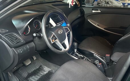 Hyundai Solaris II рестайлинг, 2013 год, 950 000 рублей, 4 фотография