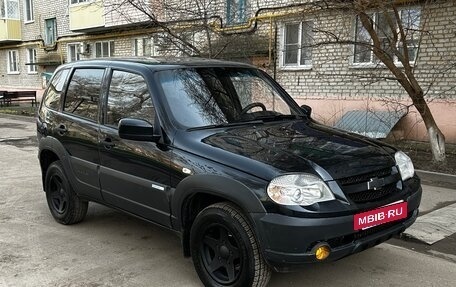 Chevrolet Niva I рестайлинг, 2014 год, 585 000 рублей, 2 фотография