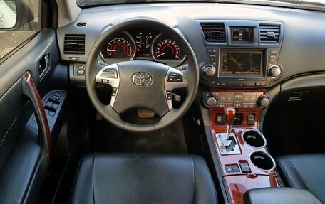 Toyota Highlander III, 2011 год, 2 099 000 рублей, 5 фотография