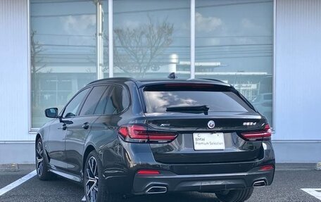 BMW 5 серия, 2022 год, 3 980 000 рублей, 7 фотография