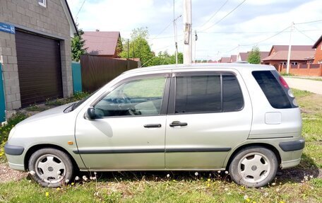 Toyota Raum I, 2000 год, 380 000 рублей, 3 фотография