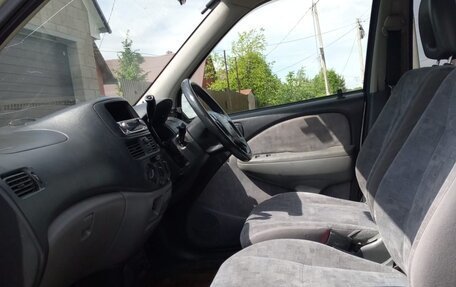 Toyota Raum I, 2000 год, 380 000 рублей, 2 фотография