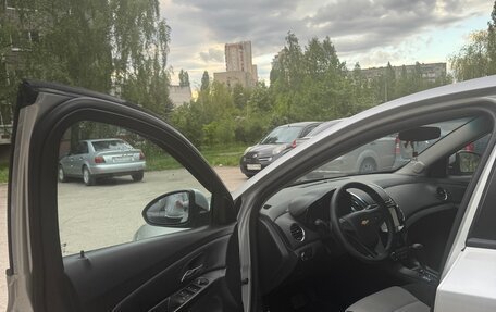 Chevrolet Cruze II, 2014 год, 800 000 рублей, 5 фотография