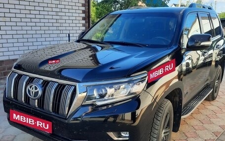 Toyota Land Cruiser Prado 150 рестайлинг 2, 2019 год, 5 900 000 рублей, 2 фотография