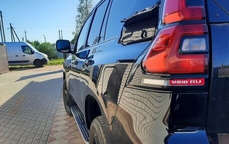 Toyota Land Cruiser Prado 150 рестайлинг 2, 2019 год, 5 900 000 рублей, 7 фотография