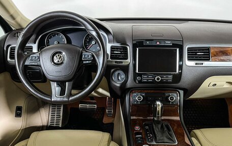 Volkswagen Touareg III, 2012 год, 1 997 000 рублей, 12 фотография