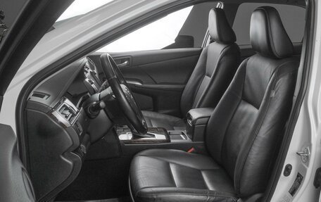 Toyota Camry, 2017 год, 2 199 000 рублей, 10 фотография
