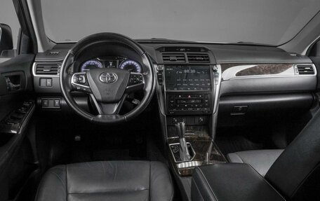 Toyota Camry, 2017 год, 2 199 000 рублей, 6 фотография