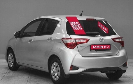 Toyota Vitz, 2018 год, 1 049 000 рублей, 2 фотография