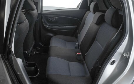 Toyota Vitz, 2018 год, 1 049 000 рублей, 7 фотография